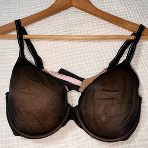 Victoria secret bra BUY NOW! donating to goodwill soon, need to clear out